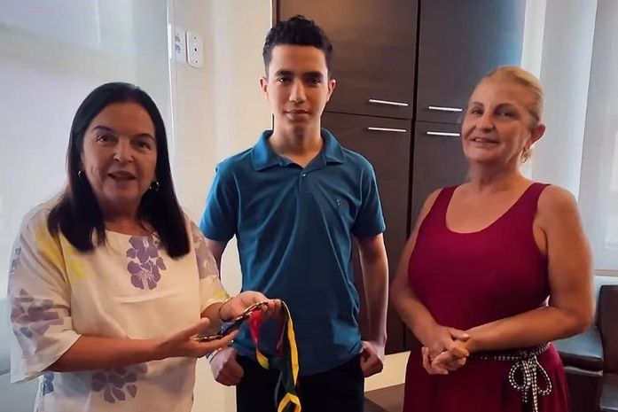 Aluno pilarense bicampeão brasileiro de matemática é homenageado em sua cidade