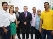 Dr. Álvaro (centro), durante homenagem recebida em Tapera contando com a presença de Rodrigo Cunha