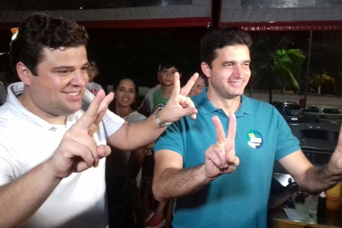 Rui Palmeira e vice, Marcelo Palmeira, foram recebidos em restaurante