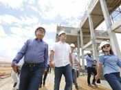Governador visita obras de esgotamento sanitário no Benedito Bentes