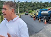 Prefeito George Clemente visita obra na pista da “ladeira da Betel”
