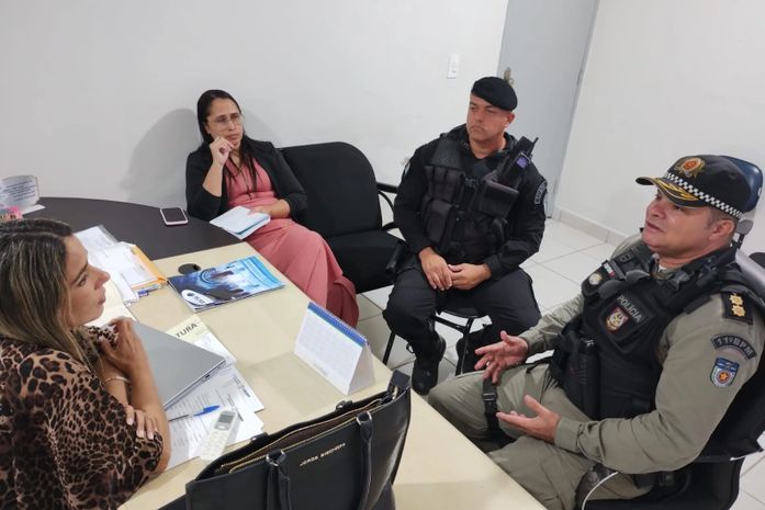 Secretária de Educação de Coruripe se reúne com comandante do 11º BPM