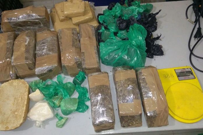 Grupo suspeito de tráfico de drogas, roubos e homicídios é preso em Maceió