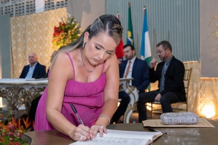 Em solenidade marcante, Nayara Teixeira inicia mandato à frente da Câmara Municipal de Anadia
