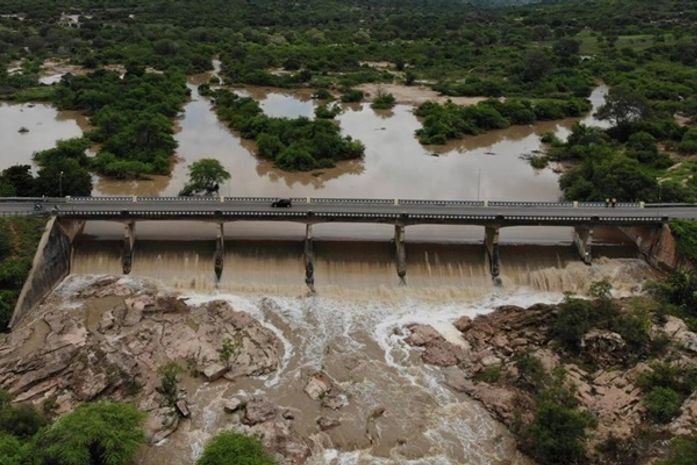 Nível do rio Ipanema subirá nas próximas horas, Bombeiros estão em alerta