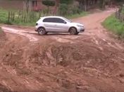 Vídeo: Moradores de Belo Monte são atingidos por água de riachos que transbordam no município