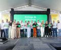 Prefeita de Novo Lino representa AMA em entrega de equipamentos da agricultura
