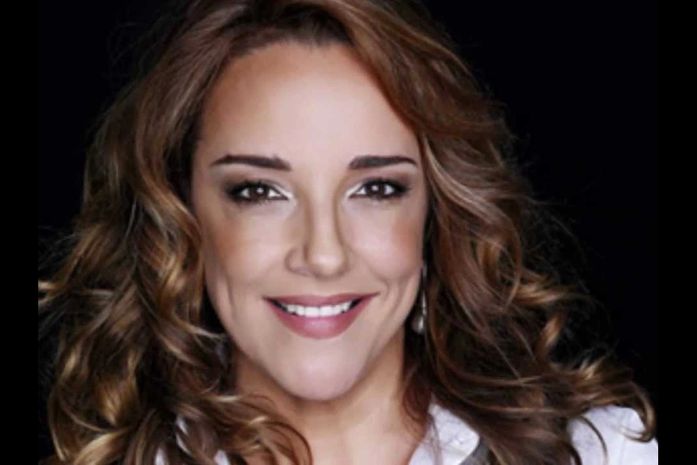 Cantora Ana Carolina