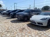 Veja veículos de luxo apreendidos na operação contra influenciadores que divulgavam jogos de azar