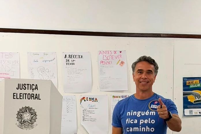 Rafael Brito vota em Maceió e reafirma compromisso com a educação e novas oportunidades para Alagoas