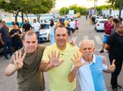 Francisco Sales inicia campanha com força total e reúne apoiadores em grande adesivaço no Santa Amélia