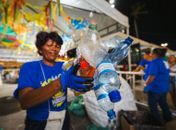 Mais de 350 garis e recicladores garantem a limpeza do Festival Verão Massayó