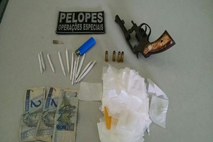 Material apreendido com os acusados