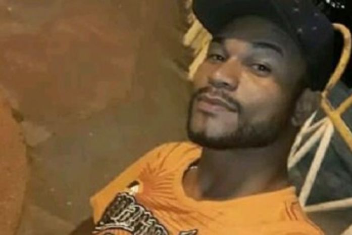 Homem é morto com golpes de arma branca em Penedo