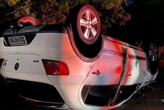 Colisão entre motocicleta e carro deixa três feridos na AL-220 no Sertão