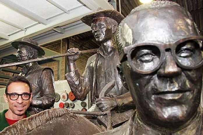 Orla de Maceió ganhará estátuas de Graciliano Ramos e Aurélio Buarque de Holanda