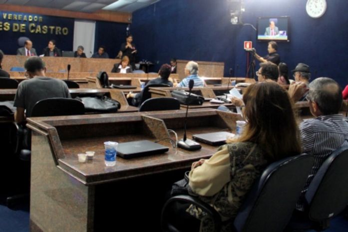 Audiência pública discute projeto de lei que prevê difusão da arte em locais públicos