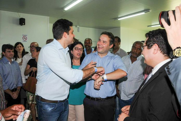 Rui Palmeira e Renan Filho ao inaugurar UPA do Trapiche