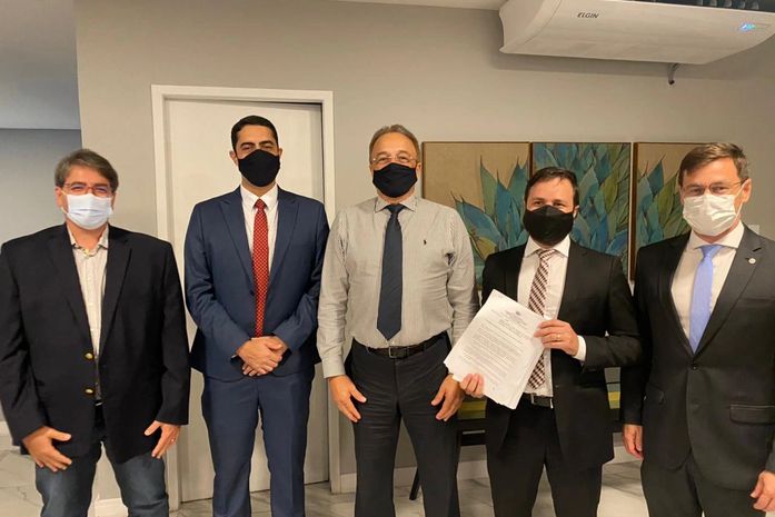 Galba Novaes se reúne com representantes da OAB/AL e volta a defender implantação do piso salarial