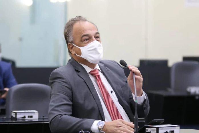Deputado Galba Novaes