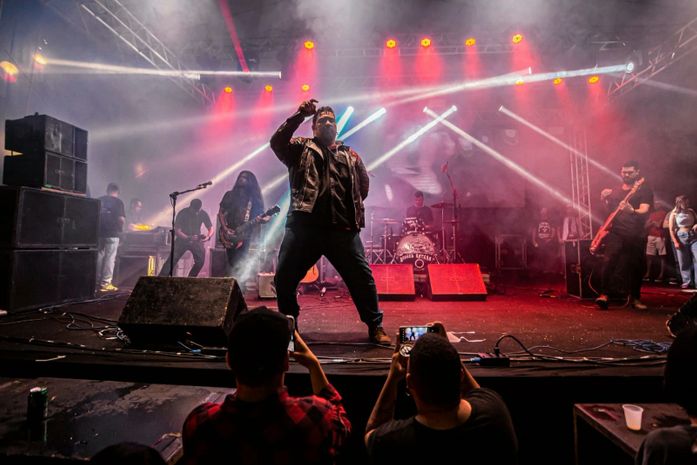 EM ARAPIRACA
Gratuito, Festival Cachorro Louco leva música, cinema, pintura, literatura, tattoo e gastronomia à Vila Vinil