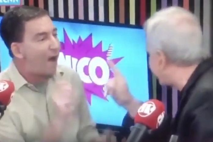 Jornalista Augusto Nunes agride Glenn Greenwald, que revida; assista