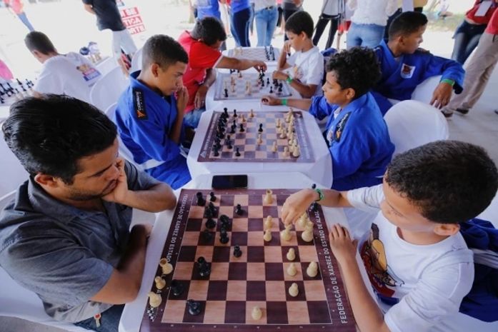 Vida Nova nas Grotas abriu espaço para secretarias levarem cultura e esporte às comunidades
