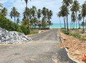Após denúncia, Município de Maceió desobstrui acesso à praia de Guaxuma