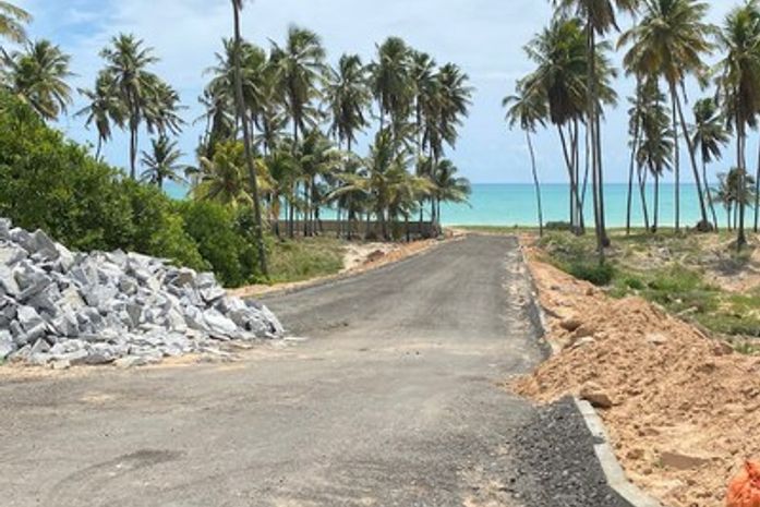 Após denúncia, Município de Maceió desobstrui acesso à praia de Guaxuma