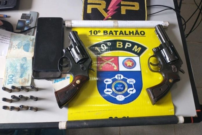 Dois irmãos são presos em posse ilegal de armas de fogo e munições durante fiscalização na AL-115