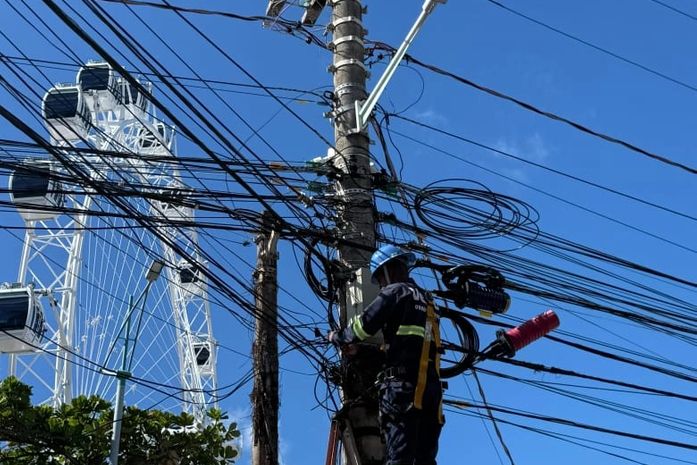 Associação de Provedores de Internet já recolheu 10 toneladas de cabos em mutirão de limpeza nos postes de Maceió