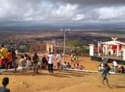 Acesso ao Morro Santo fortalece o turismo religioso no Santuário de Santa Cruz nesta Semana Santa em Arapiraca