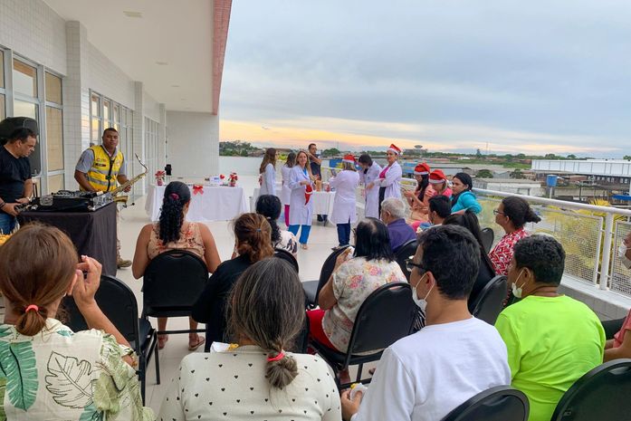 Hospital do Coração Alagoano promove ação de humanização para pacientes durante celebração natalina