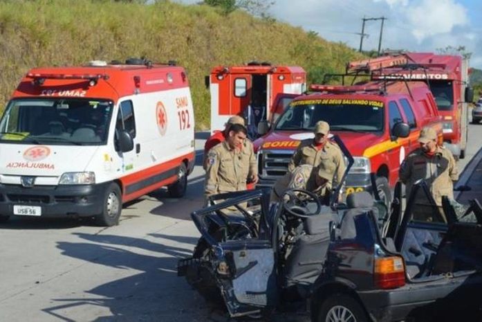 Mulher morreu em acidente (Foto: JG Notícias)