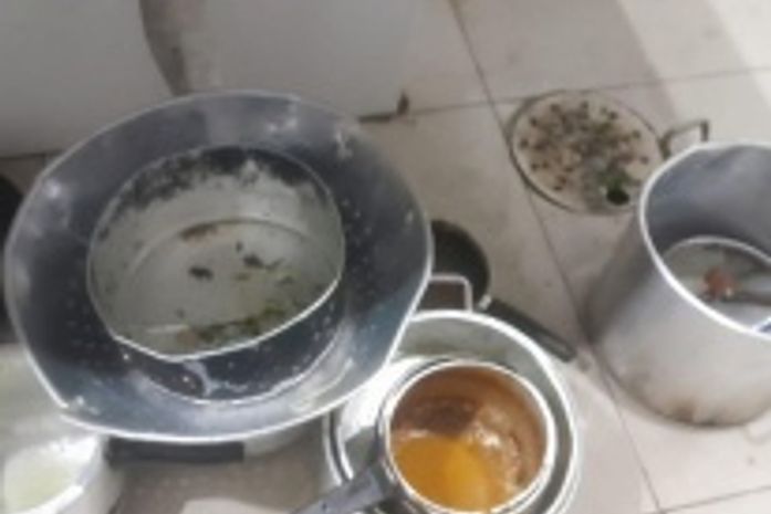 Sem alvará e com falhas sanitárias, restaurante é interditado em Maceió