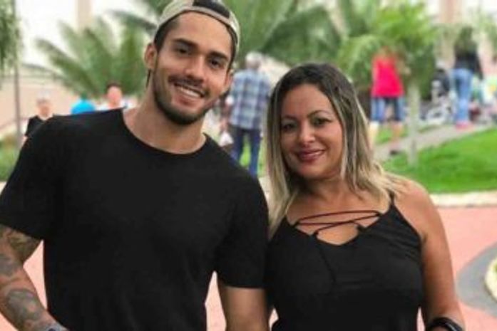 BBB21: Mãe de Arcrebiano torce pela eliminação do filho: ‘Votem para ele sair’