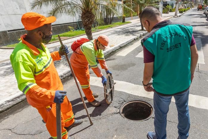 Fiscalização na Ponta Verde. 