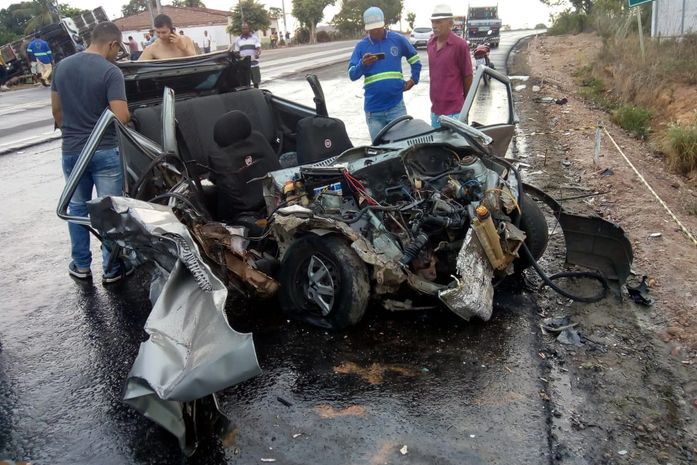 Colisão frontal deixa dois feridos na AL-220 em Alagoas
