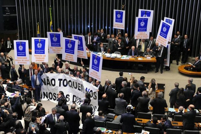 “Mãe é mãe, paca é paca...”  A Mulher na Reforma Trabalhista