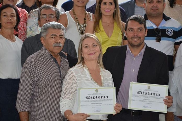 Santana Mariano é diplomada prefeita de Major Izidoro