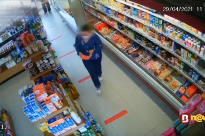 Mulher branca, em carro de luxo rouba queijo no supermercado, em Salvador e nada acontece. Dois pretos furtam carne para matar a fome e são mortos. Onde está o erro?