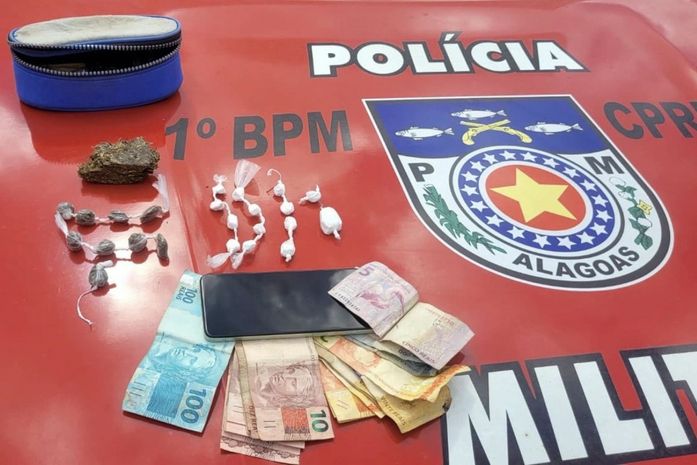 Polícia Militar apreende duas armas de fogo, droga e dinheiro em ações na capital e interior