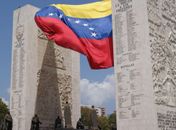 Com 3 novos casos, Venezuela restringe voos nacionais e internacionais