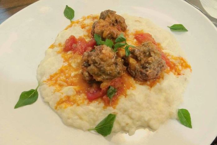 Arroz de leite com almôndega