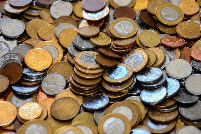 Quem quer dinheiro? As “agências de investimento” e a crença no Papai Noel