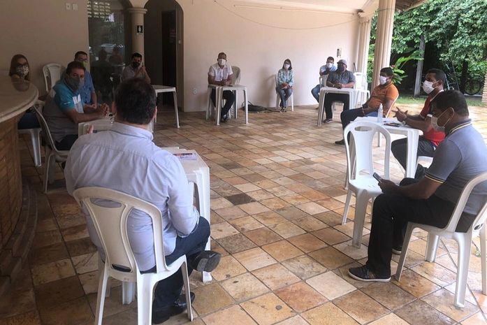 Secretário de Saúde de Arapiraca apresenta para os vereadores as ações de combate ao Codiv-19