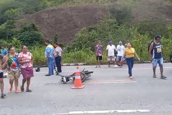 Colisão entre carro e moto deixa um morto e outro em estado grave, em União dos Palmares