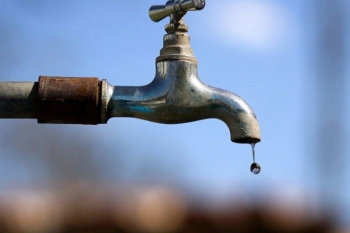 Condomínios articulam perfurar poços artesianos, alegando descaso da BRK em Maceió