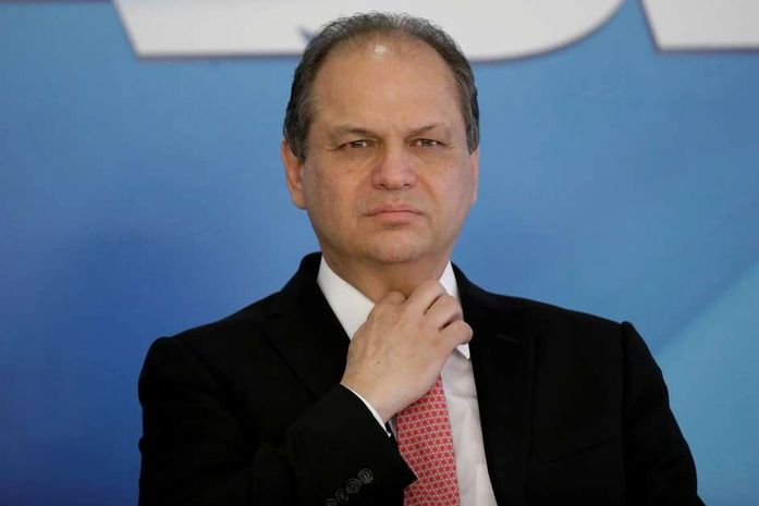 Barros apresentará projeto para plebiscito por Constituinte