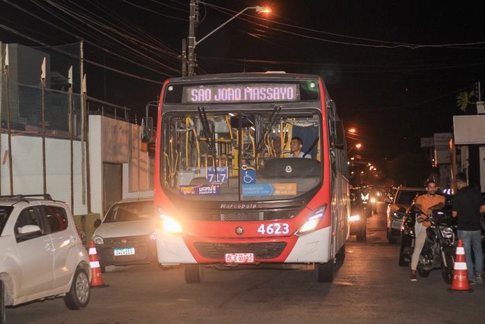 Jaraguá terá ônibus de graça a partir das 18h nesta segunda (26).